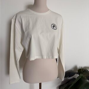 NWT Alphalete white Long Sleeve Crop Top